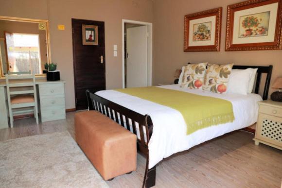 Big "5" Guesthouse Kempton Park Exterior foto