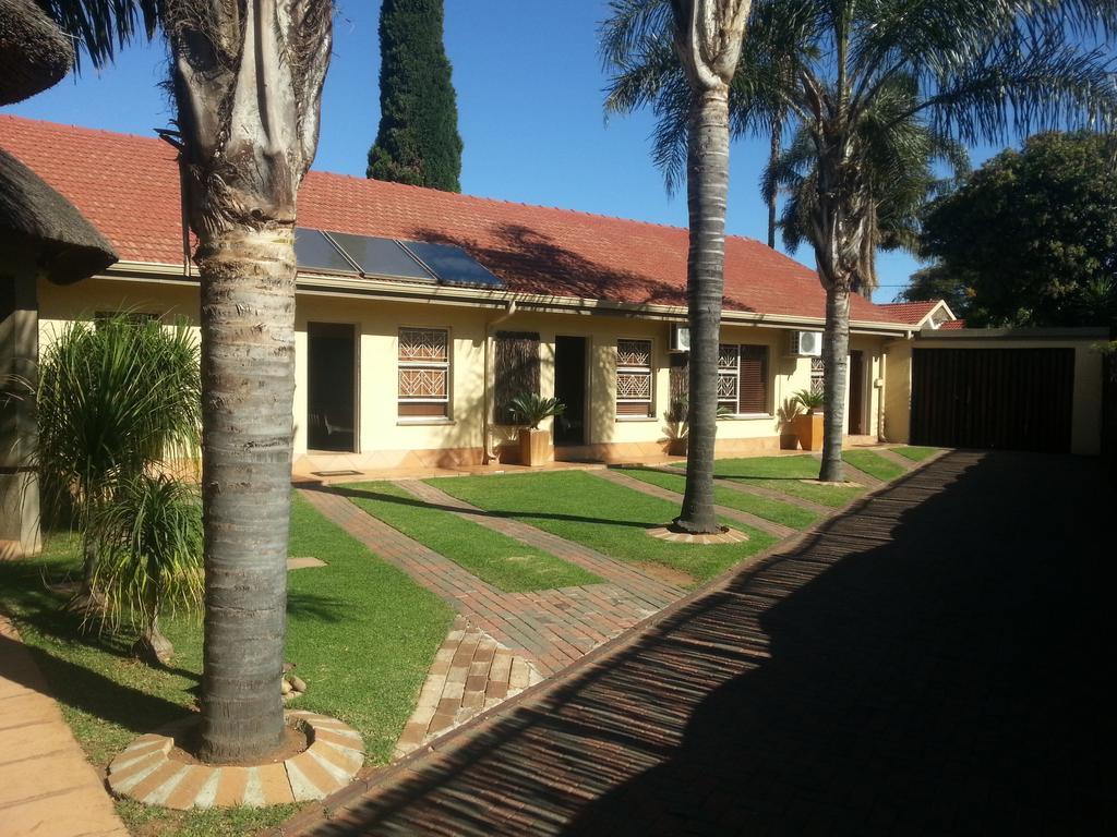 Big "5" Guesthouse Kempton Park Exterior foto