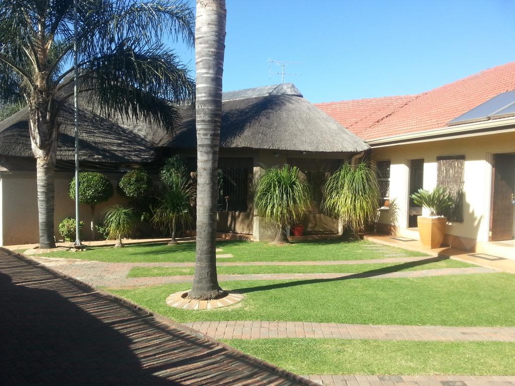 Big "5" Guesthouse Kempton Park Zimmer foto